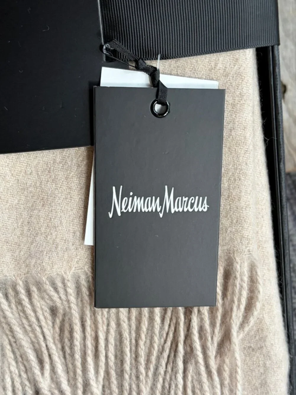 Neiman Marcus 100% CASHMERE THROW 50 X 70 BLANKET MSRP $398 OATMEAL HEATHER
